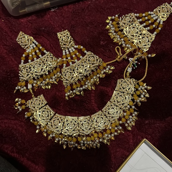 Jewelry - Picture 2 of 16